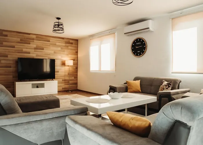 Forest Bath בית הארחה Cajnice